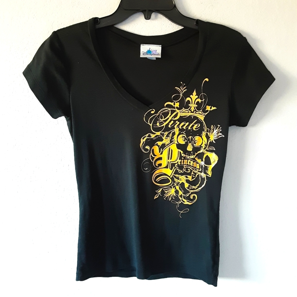 Disneyland Pirate Princess Black T-Shirt - Junior's Large